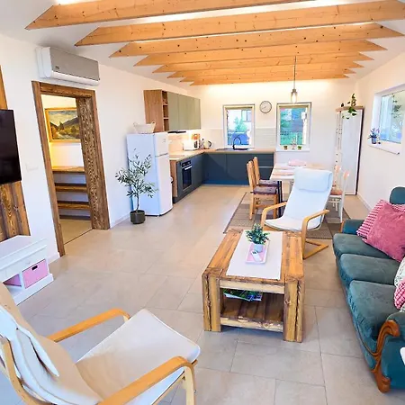 Feriehus Drevenicka Levandula *